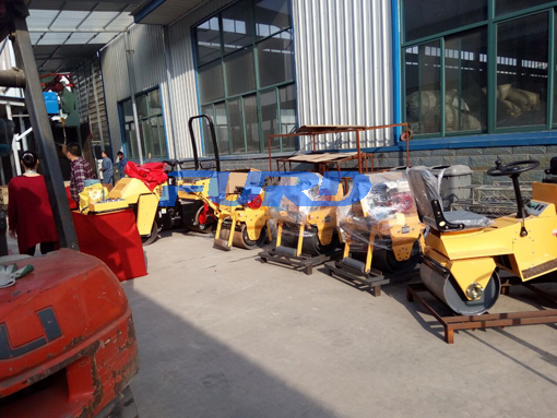 福瑞得機(jī)械座駕壓路機(jī)，手扶壓路機(jī)，小型灌縫機(jī)，井蓋切割機(jī)及時發(fā)貨